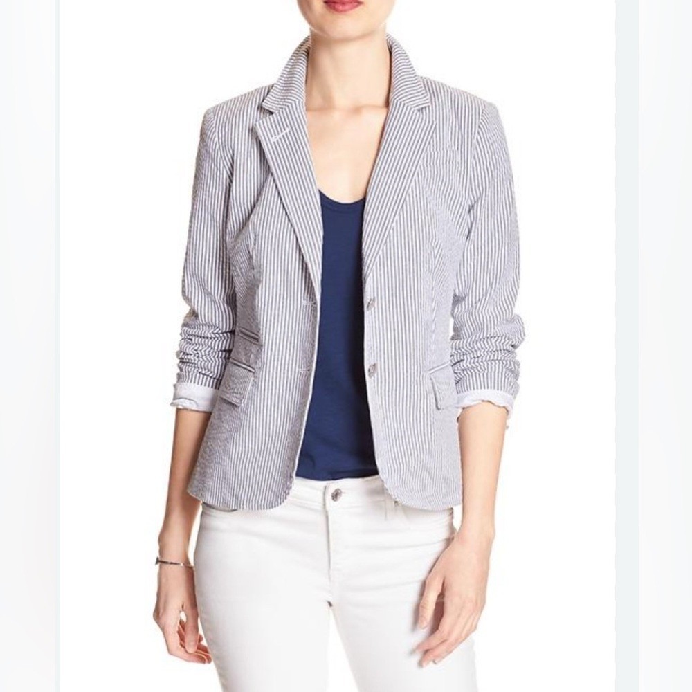 GAP Striped Seersucker Blazer in Navy and White